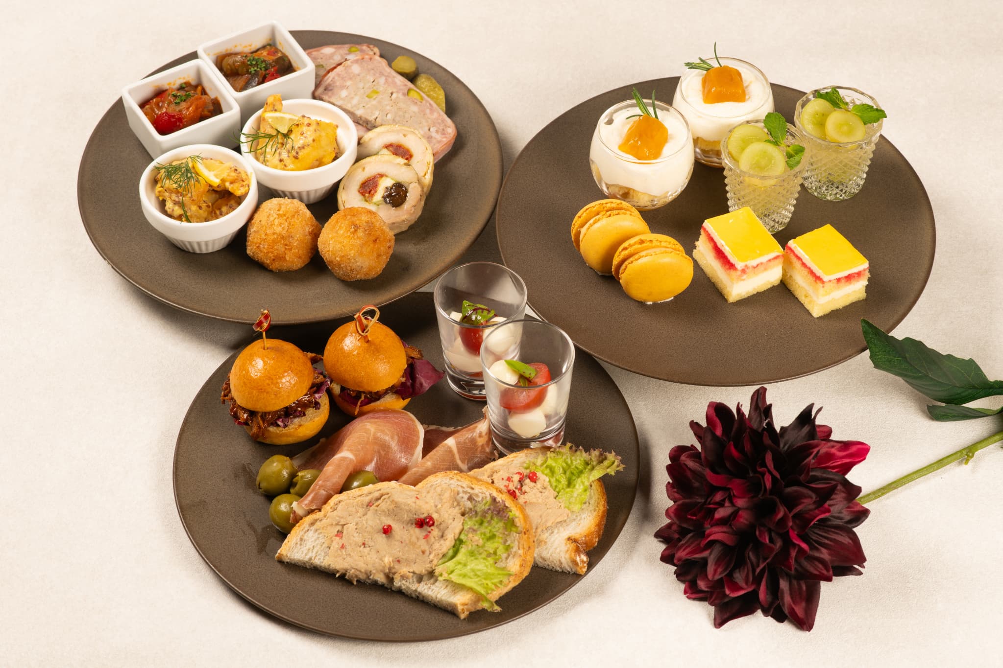 【Evening High Tea】自家製ローストビーフ付